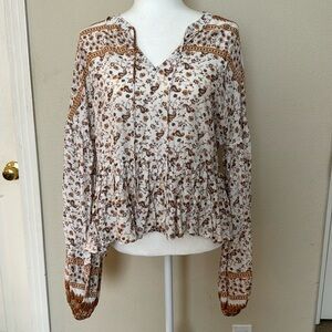 Women’s long sleeve peasant blouse
